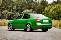 Skoda Octavia RS liftback 5-door (2 generation) 2.0 TDI DSG photo, Skoda Octavia RS liftback 5-door (2 generation) 2.0 TDI DSG photos, Skoda Octavia RS liftback 5-door (2 generation) 2.0 TDI DSG picture, Skoda Octavia RS liftback 5-door (2 generation) 2.0 TDI DSG pictures, Skoda photos, Skoda pictures, image Skoda, Skoda images