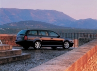 Skoda Octavia Wagon 5-door (1 generation) 1.6 AT (102 HP) photo, Skoda Octavia Wagon 5-door (1 generation) 1.6 AT (102 HP) photos, Skoda Octavia Wagon 5-door (1 generation) 1.6 AT (102 HP) picture, Skoda Octavia Wagon 5-door (1 generation) 1.6 AT (102 HP) pictures, Skoda photos, Skoda pictures, image Skoda, Skoda images