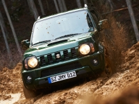 Suzuki Jimny SUV (3rd generation) 1.3 MT 4WD (85hp) JLX (2013) photo, Suzuki Jimny SUV (3rd generation) 1.3 MT 4WD (85hp) JLX (2013) photos, Suzuki Jimny SUV (3rd generation) 1.3 MT 4WD (85hp) JLX (2013) picture, Suzuki Jimny SUV (3rd generation) 1.3 MT 4WD (85hp) JLX (2013) pictures, Suzuki photos, Suzuki pictures, image Suzuki, Suzuki images