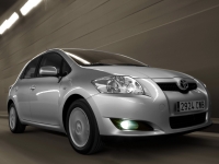 Toyota Auris Hatchback 5-door. (1 generation) 1.8 CVT (136hp) photo, Toyota Auris Hatchback 5-door. (1 generation) 1.8 CVT (136hp) photos, Toyota Auris Hatchback 5-door. (1 generation) 1.8 CVT (136hp) picture, Toyota Auris Hatchback 5-door. (1 generation) 1.8 CVT (136hp) pictures, Toyota photos, Toyota pictures, image Toyota, Toyota images