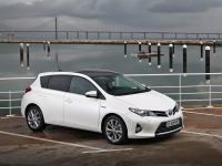 Toyota Auris Hybrid hatchback (2 generation) 1.8 CVT (136 HP) photo, Toyota Auris Hybrid hatchback (2 generation) 1.8 CVT (136 HP) photos, Toyota Auris Hybrid hatchback (2 generation) 1.8 CVT (136 HP) picture, Toyota Auris Hybrid hatchback (2 generation) 1.8 CVT (136 HP) pictures, Toyota photos, Toyota pictures, image Toyota, Toyota images