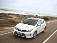 Toyota Auris Hybrid hatchback (2 generation) 1.8 CVT (136 HP) photo, Toyota Auris Hybrid hatchback (2 generation) 1.8 CVT (136 HP) photos, Toyota Auris Hybrid hatchback (2 generation) 1.8 CVT (136 HP) picture, Toyota Auris Hybrid hatchback (2 generation) 1.8 CVT (136 HP) pictures, Toyota photos, Toyota pictures, image Toyota, Toyota images