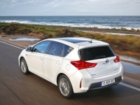 Toyota Auris Hybrid hatchback (2 generation) 1.8 CVT (136 HP) photo, Toyota Auris Hybrid hatchback (2 generation) 1.8 CVT (136 HP) photos, Toyota Auris Hybrid hatchback (2 generation) 1.8 CVT (136 HP) picture, Toyota Auris Hybrid hatchback (2 generation) 1.8 CVT (136 HP) pictures, Toyota photos, Toyota pictures, image Toyota, Toyota images