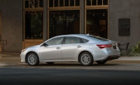 Toyota Avalon Hybrid sedan (XX40) 2.5 CVT (203 HP) photo, Toyota Avalon Hybrid sedan (XX40) 2.5 CVT (203 HP) photos, Toyota Avalon Hybrid sedan (XX40) 2.5 CVT (203 HP) picture, Toyota Avalon Hybrid sedan (XX40) 2.5 CVT (203 HP) pictures, Toyota photos, Toyota pictures, image Toyota, Toyota images