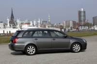 Toyota Avensis Wagon (2 generation) 1.6 MT (110hp) photo, Toyota Avensis Wagon (2 generation) 1.6 MT (110hp) photos, Toyota Avensis Wagon (2 generation) 1.6 MT (110hp) picture, Toyota Avensis Wagon (2 generation) 1.6 MT (110hp) pictures, Toyota photos, Toyota pictures, image Toyota, Toyota images