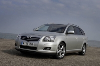 Toyota Avensis Wagon (2 generation) 2.2 D MT (175 hp) photo, Toyota Avensis Wagon (2 generation) 2.2 D MT (175 hp) photos, Toyota Avensis Wagon (2 generation) 2.2 D MT (175 hp) picture, Toyota Avensis Wagon (2 generation) 2.2 D MT (175 hp) pictures, Toyota photos, Toyota pictures, image Toyota, Toyota images