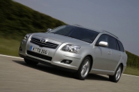 Toyota Avensis Wagon (2 generation) 2.2 D MT (175 hp) photo, Toyota Avensis Wagon (2 generation) 2.2 D MT (175 hp) photos, Toyota Avensis Wagon (2 generation) 2.2 D MT (175 hp) picture, Toyota Avensis Wagon (2 generation) 2.2 D MT (175 hp) pictures, Toyota photos, Toyota pictures, image Toyota, Toyota images