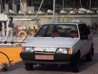 VAZ 2108 Hatchback 1.5 MT (70hp) photo, VAZ 2108 Hatchback 1.5 MT (70hp) photos, VAZ 2108 Hatchback 1.5 MT (70hp) picture, VAZ 2108 Hatchback 1.5 MT (70hp) pictures, VAZ (Lada) photos, VAZ (Lada) pictures, image VAZ (Lada), VAZ (Lada) images