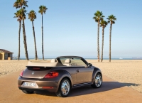 Volkswagen Beetle Convertible (2 generation) 1.2 TDI BlueMotion MT (105hp) photo, Volkswagen Beetle Convertible (2 generation) 1.2 TDI BlueMotion MT (105hp) photos, Volkswagen Beetle Convertible (2 generation) 1.2 TDI BlueMotion MT (105hp) picture, Volkswagen Beetle Convertible (2 generation) 1.2 TDI BlueMotion MT (105hp) pictures, Volkswagen photos, Volkswagen pictures, image Volkswagen, Volkswagen images