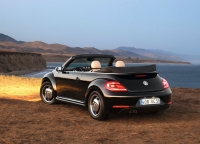 Volkswagen Beetle Convertible (2 generation) 1.2 TDI BlueMotion MT (105hp) photo, Volkswagen Beetle Convertible (2 generation) 1.2 TDI BlueMotion MT (105hp) photos, Volkswagen Beetle Convertible (2 generation) 1.2 TDI BlueMotion MT (105hp) picture, Volkswagen Beetle Convertible (2 generation) 1.2 TDI BlueMotion MT (105hp) pictures, Volkswagen photos, Volkswagen pictures, image Volkswagen, Volkswagen images