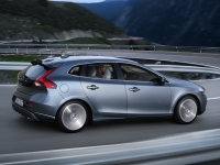 Volvo V40 Hatchback 5-door. (2 generation) 1.6 D2 MT Turbo (115hp) photo, Volvo V40 Hatchback 5-door. (2 generation) 1.6 D2 MT Turbo (115hp) photos, Volvo V40 Hatchback 5-door. (2 generation) 1.6 D2 MT Turbo (115hp) picture, Volvo V40 Hatchback 5-door. (2 generation) 1.6 D2 MT Turbo (115hp) pictures, Volvo photos, Volvo pictures, image Volvo, Volvo images