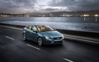 Volvo V40 Hatchback 5-door. (2 generation) 2.0 D3 MT Turbo (150hp) photo, Volvo V40 Hatchback 5-door. (2 generation) 2.0 D3 MT Turbo (150hp) photos, Volvo V40 Hatchback 5-door. (2 generation) 2.0 D3 MT Turbo (150hp) picture, Volvo V40 Hatchback 5-door. (2 generation) 2.0 D3 MT Turbo (150hp) pictures, Volvo photos, Volvo pictures, image Volvo, Volvo images