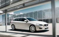 Volvo V60 Estate (1 generation) 1.6 T4 MT (180 HP) photo, Volvo V60 Estate (1 generation) 1.6 T4 MT (180 HP) photos, Volvo V60 Estate (1 generation) 1.6 T4 MT (180 HP) picture, Volvo V60 Estate (1 generation) 1.6 T4 MT (180 HP) pictures, Volvo photos, Volvo pictures, image Volvo, Volvo images