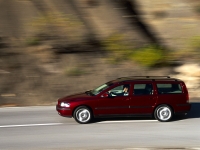 Volvo V70 Wagon (2 generation) 2.0 T MT (180 hp) photo, Volvo V70 Wagon (2 generation) 2.0 T MT (180 hp) photos, Volvo V70 Wagon (2 generation) 2.0 T MT (180 hp) picture, Volvo V70 Wagon (2 generation) 2.0 T MT (180 hp) pictures, Volvo photos, Volvo pictures, image Volvo, Volvo images